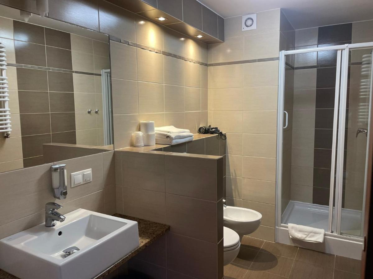 Papaver Hotel Ślesin Εξωτερικό φωτογραφία