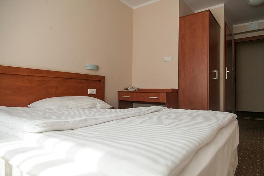 Papaver Hotel Ślesin Δωμάτιο φωτογραφία