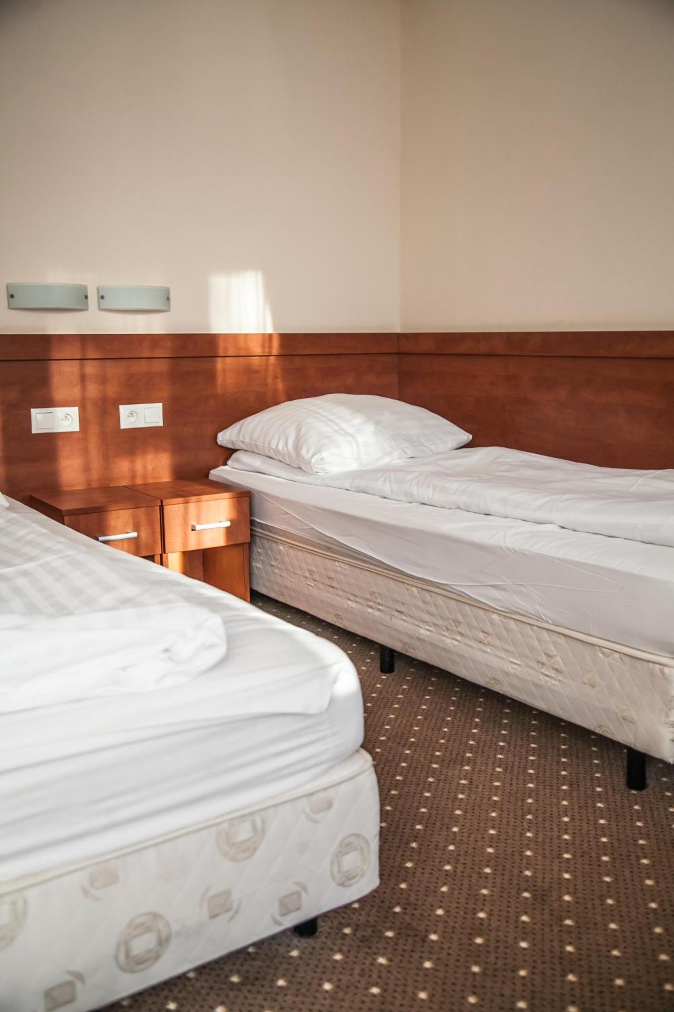 Papaver Hotel Ślesin Εξωτερικό φωτογραφία